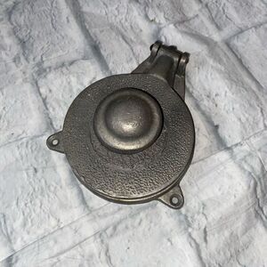 Vintage iron crepe maker with flip top and hand knob silver 6.5x5